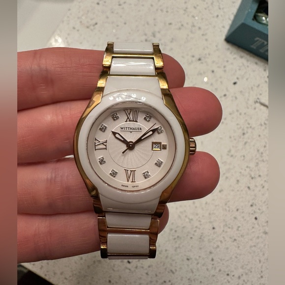 Wittnauer gold and porcelain woman’s watch - Picture 2 of 2